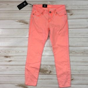NWT Rock & Republic distressed skinny jeans